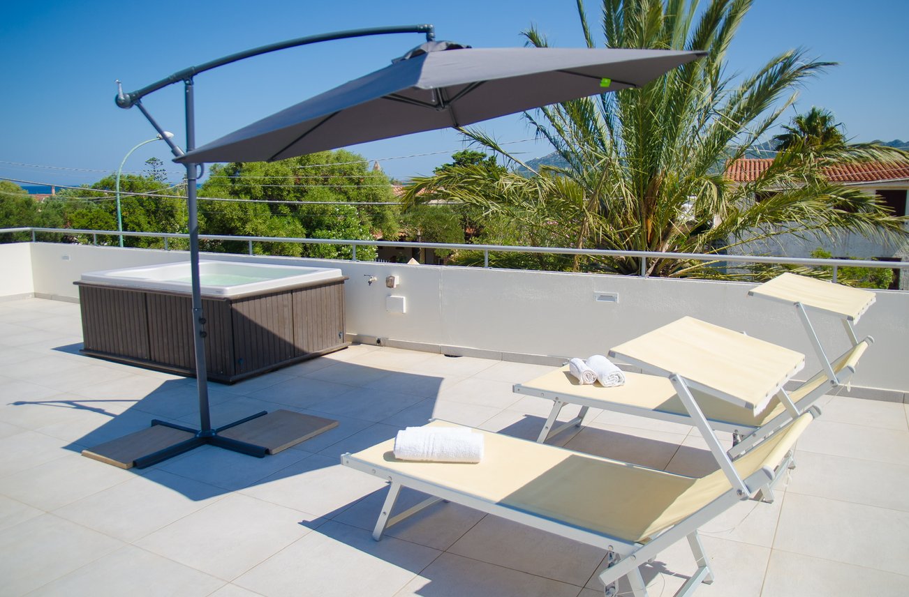 [Villa Leo] Solarium with Jacuzzi near the Sea