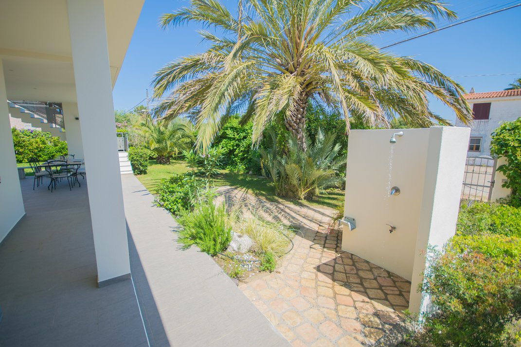 [Villa Leo] Solarium with Jacuzzi near the Sea