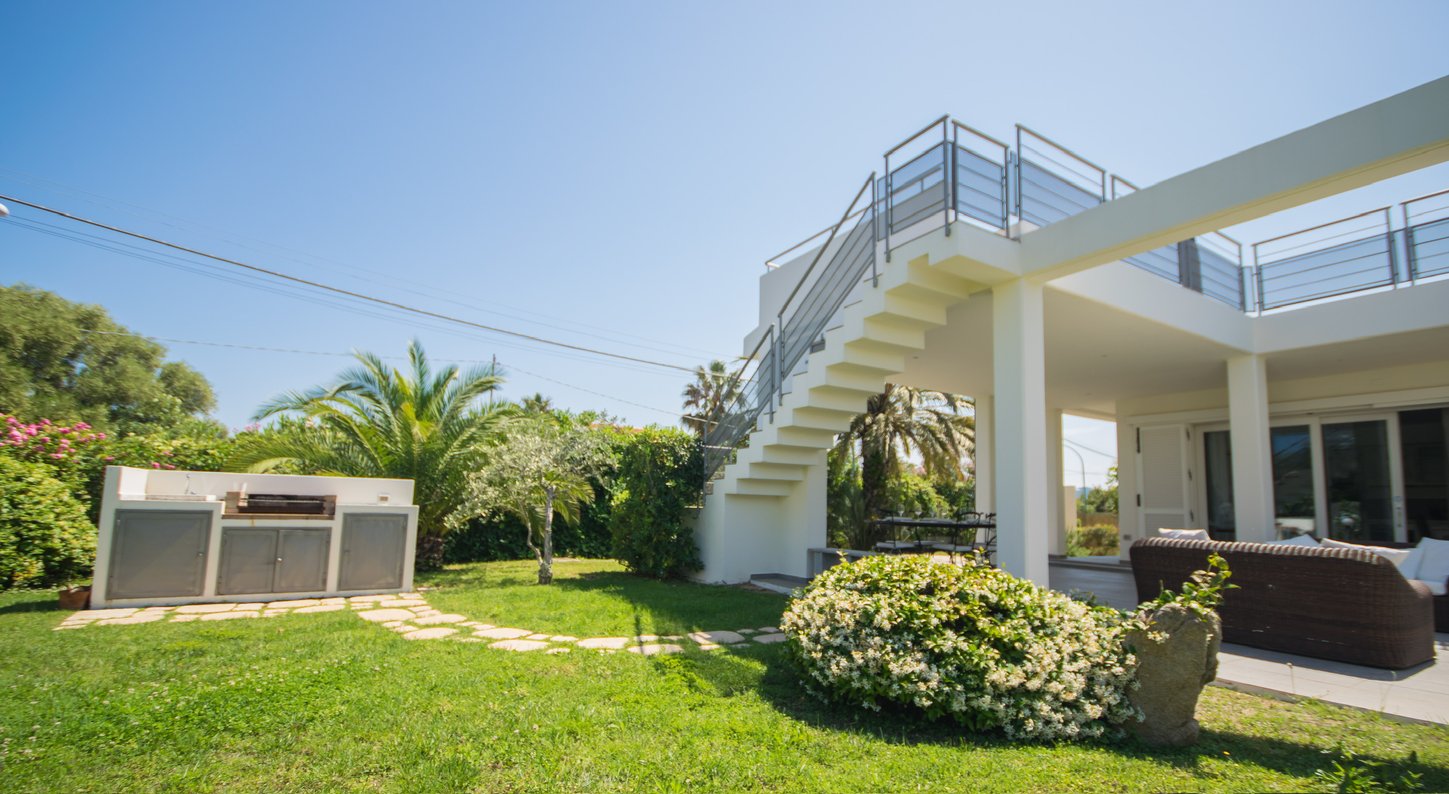 [Villa Leo] Solarium with Jacuzzi near the Sea