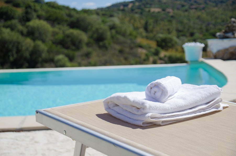 [Pool & Nature] Spazioso APT a 5 minuti dal mare