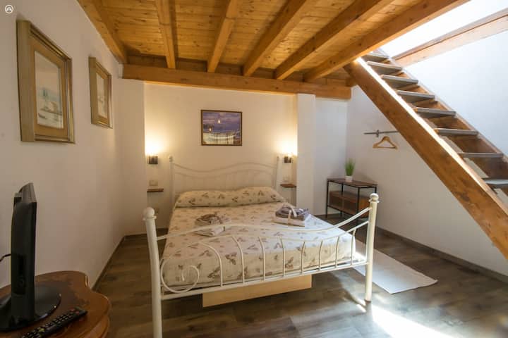 [Mare A 5 Min Di Auto] Loft In Centro Storico