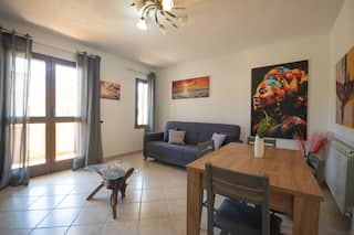 [Porto & Spiaggia] Ampio appartamento a La Caletta