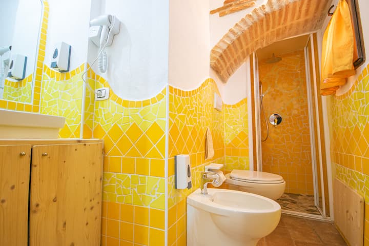 [B&B Sinis Domus] Suite Sole Giallo | Mare 5 minuti